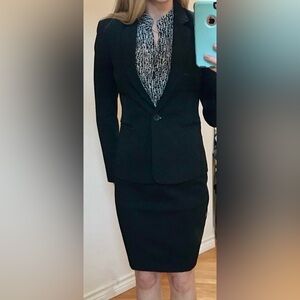 Express Women’s Black Jacket and Skirt Suit 0/00